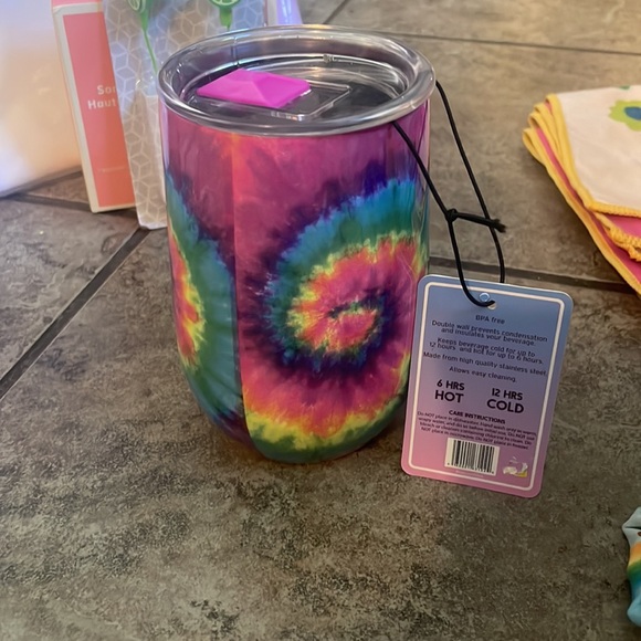 Lilly Pulitzer/ Natural life perfect beach day bag, everything you need! - Picture 6 of 17